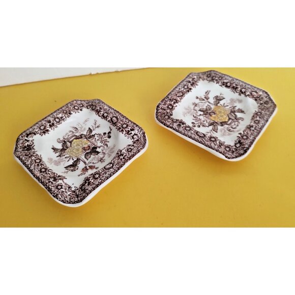 Vintage Mason's Ascot Pattern Ashtrays(set of 2) 3 1/2" x 3 1/2" - Picture 3 of 9